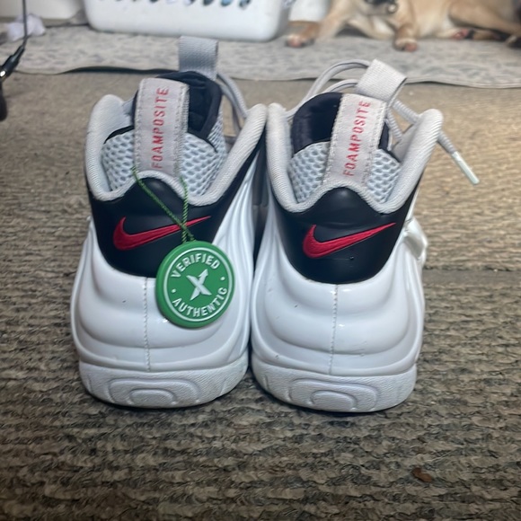 White Nike foamposite - Picture 4 of 5